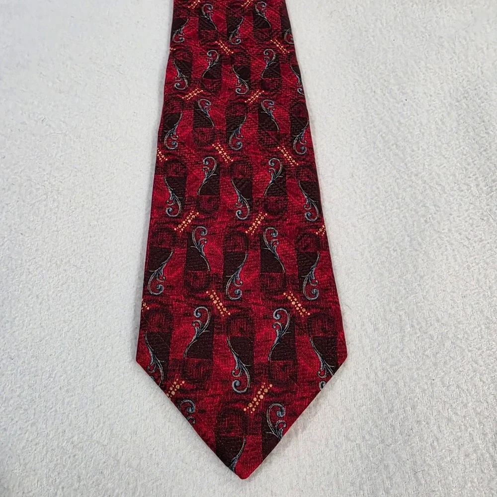 Robert Talbott Best of Class Nordstrom Red Paisley Silk Tie Hand Sewn USA Mens